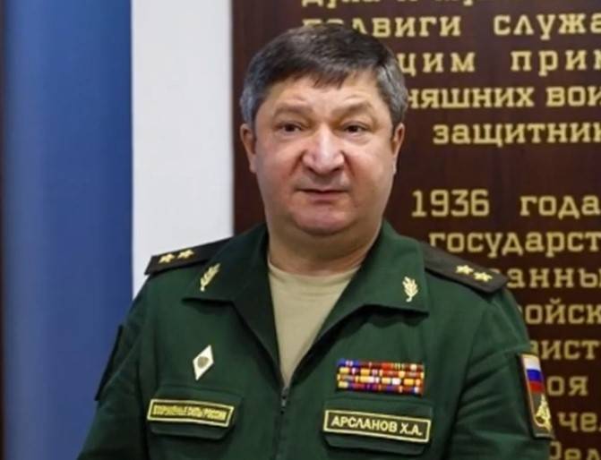 Халил Арсланов - Суд отправил под арест замначальника Генштаба Арсланова - vm.ru
