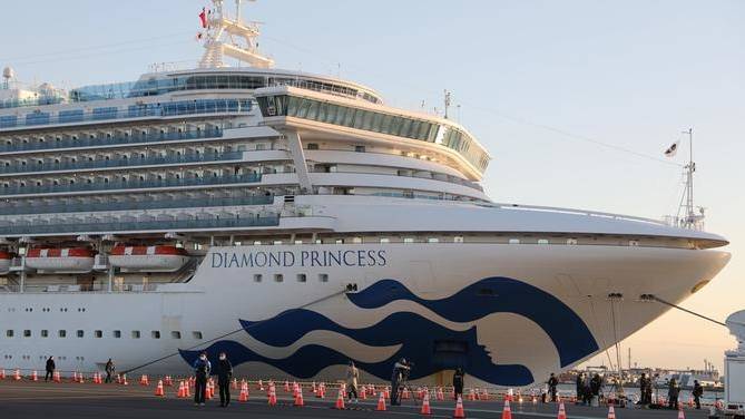 На круизном лайнере Diamond Princess выросло число инфицированных коронавирусом - newizv.ru - Япония - Иокогама