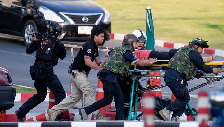 Данные о погибших и пострадавших при стрельбе в Таиланде растут - vesti.ru - Таиланд - Накхонратчасим