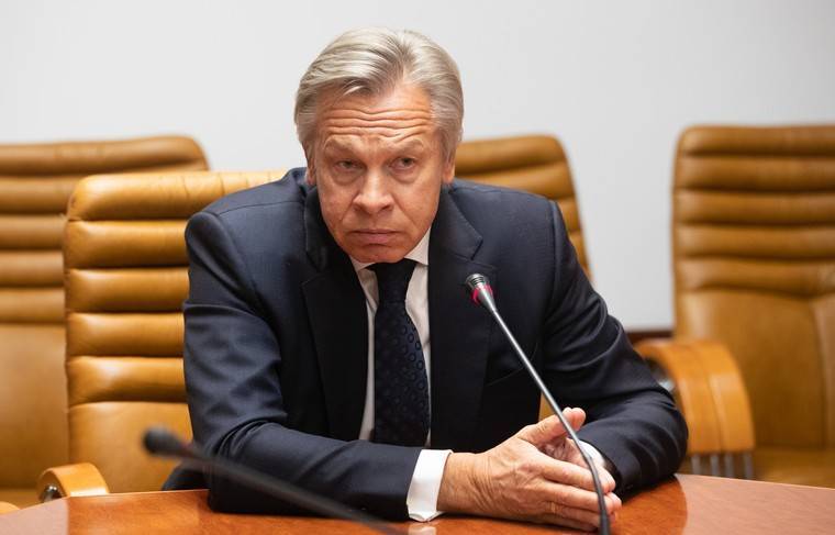 Пушков сообщил, что слова не помогут улучшению отношений между РФ и США - news.ru - Россия - США
