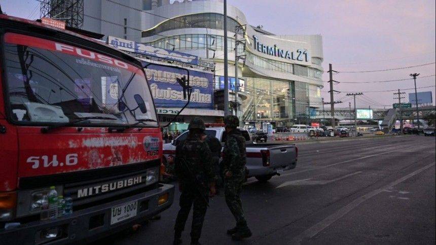 Назван предположительный мотив стрелка, убившего 26 человек в Таиланде - 5-tv.ru - Таиланд - Накхонратчасим
