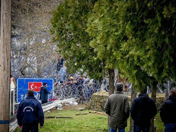 Реджеп Тайип Эрдоган - Сулейман Сойлу - Границу с Евросоюзом через Турцию пересекли 76 тысяч мигрантов - znak.com - Сирия - Турция - Греция