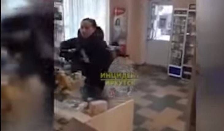 Иркутянка разгромила аптеку из-за отказа вернуть лекарство - mirnov.ru - Иркутск