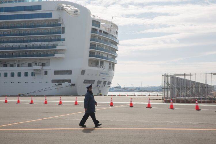 После вспышки коронавируса на лайнере в Египте на берег сошли 48 пассажиров - inforeactor.ru - Египет