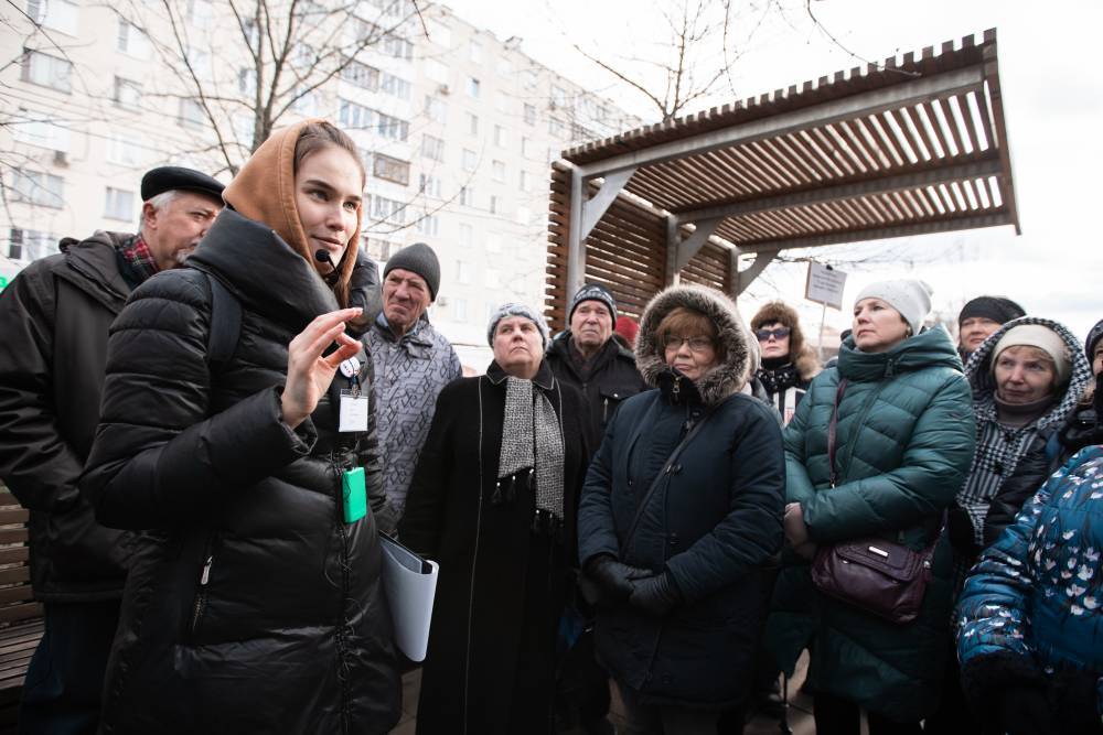 Пешие прогулки по аэродрому Захарково стартовали в Северном Тушине - vm.ru - Москва