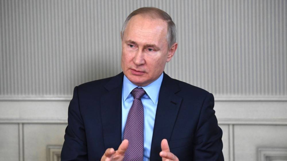 Владимир Путин - Леонид Богуславский - Путин констатировал, что у РФ достаточно ресурсов для обеспечения стабильности экономики - riafan.ru - Россия