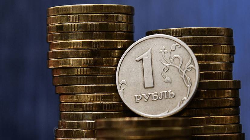 Петр Пушкарев - Эксперт оценил вероятность укрепления рубля по отношению к доллару и евро - russian.rt.com