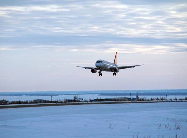Самолёт "Ямала", вылетевший из Тюмени в Сабетту, из-за непогоды в пункте назначения приземлится в Салехарде - nakanune.ru - Тюмень - Салехард