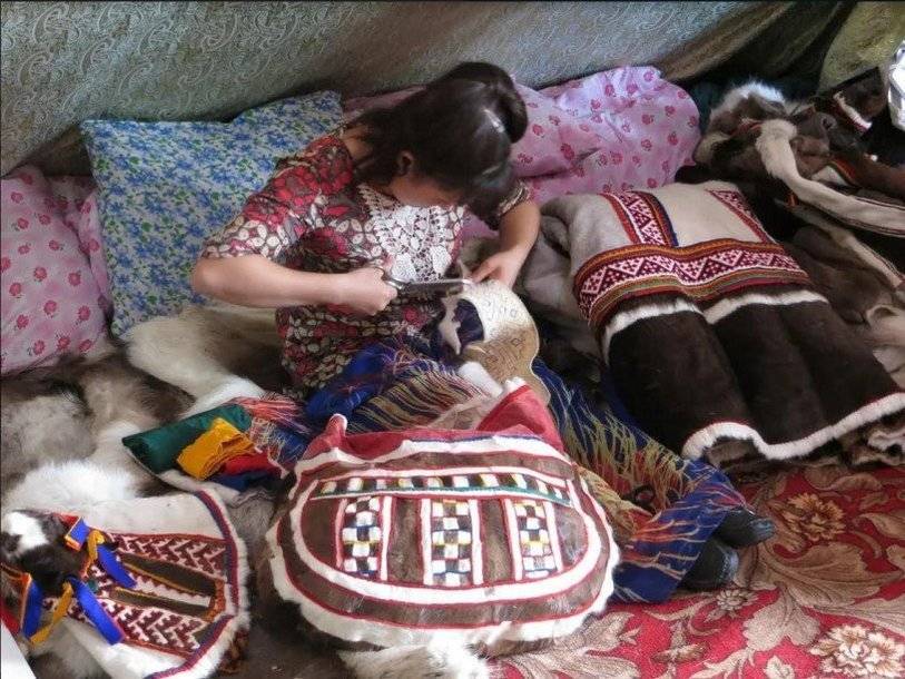 Традиционная одежда тундровых ненцев послужит хорошим образцом для современных дизайнеров - polit.ru - Россия