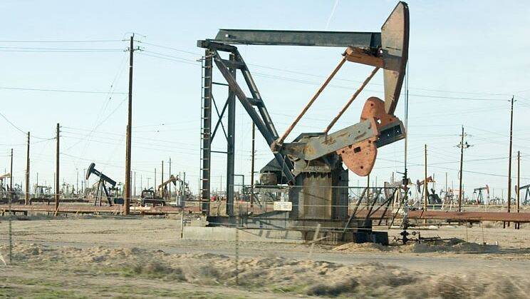 Цена нефти марки Brent снизилась до $33,85 - vestirossii.com - Вашингтон - Лондон