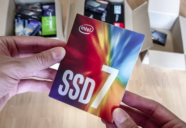 Intel разонравилось выпускать чипы памяти. Масштабное производство под угрозой закрытия - cnews.ru