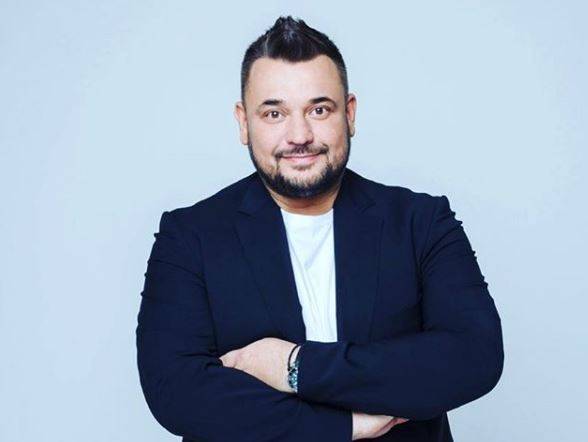 Сергей Жуков - Сергей Жуков рассказал, как его порезала фанатка на концерте - gazeta.a42.ru - Россия