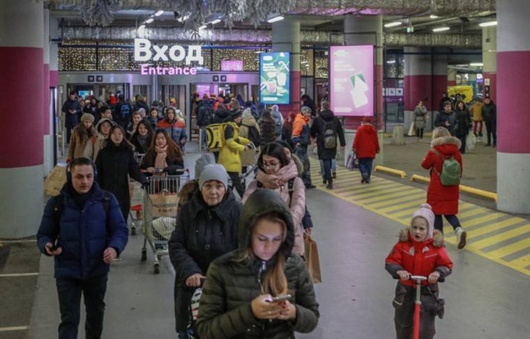 Продажи резко снизились в торговых центрах России - news.ru - Россия - Снижение