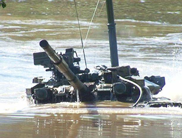 Как проехать под водой на глубине 5 метров на Т-90 – инструкция к применению - vpk-news.ru
