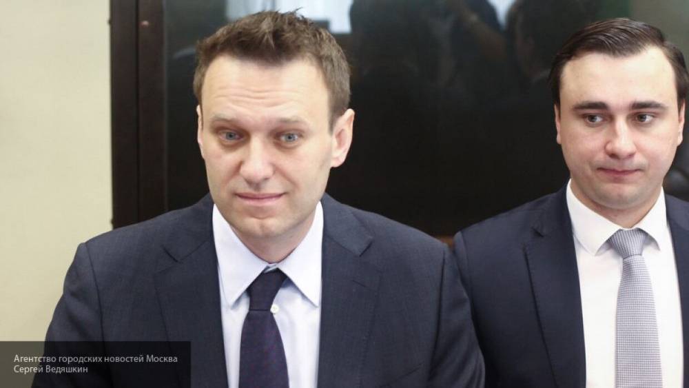 Алексей Навальный - Навальный отказался подробно раскрывать цели сбора денег во время прямых эфиров - polit.info - Россия
