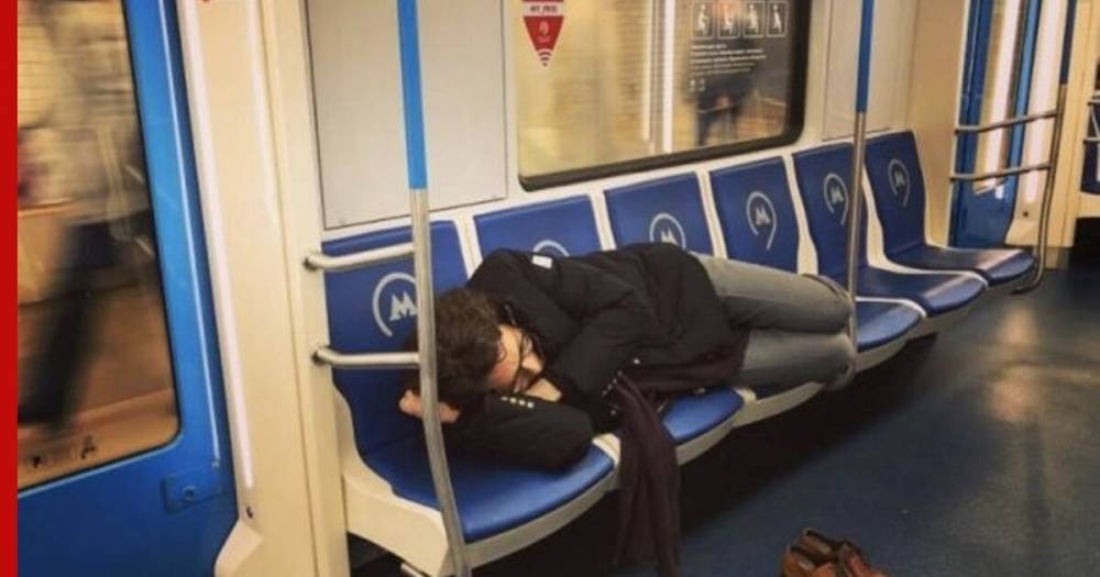 Сомнологи рассказали о вреде сна в транспорте - profile.ru