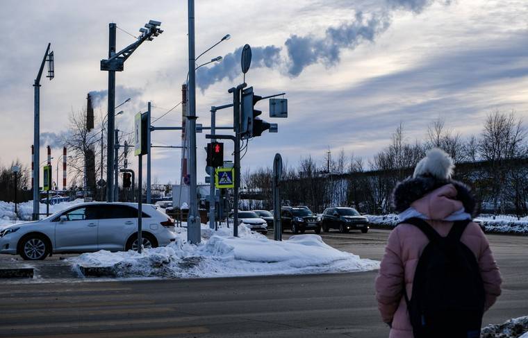 Столичных водителей призвали не выезжать на летней резине - news.ru - Россия - Москва