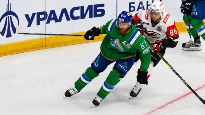 Нападающий "Салавата Юлаева" Линус Умарк хочет, чтобы КХЛ отменила сезон - piter.tv - Уфа