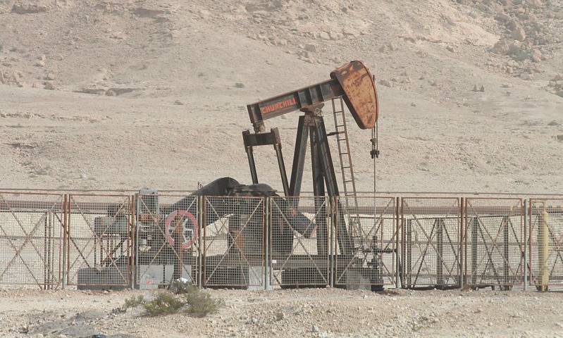 Нефть обрушилась в цене ниже отметки 30 долларов за баррель - bloknot.ru - США