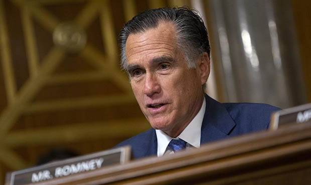 Митт Ромни - В США предложили раздать гражданам по тысячи долларов из-за эпидемии коронавируса - og.ru - США