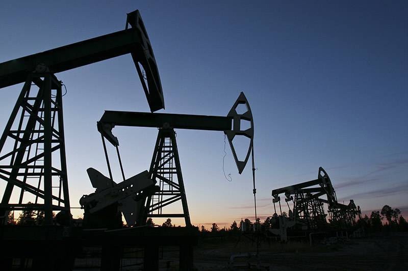 Нефть отыграла падение ниже психологической отметки - tvc.ru