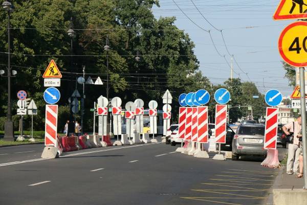 В Петербурге с 20 марта начнутся ограничения движения транспорта по некоторым улицам из-за ремонтных работ - abnews.ru - Санкт-Петербург