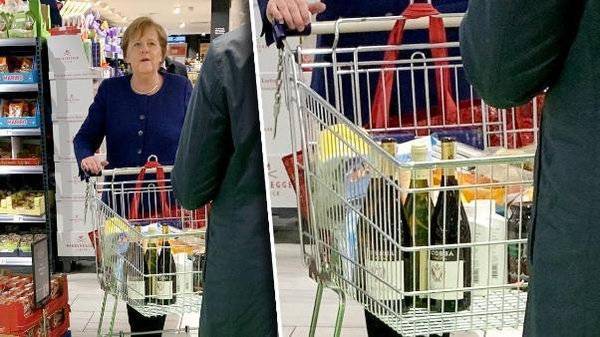 Ангела Меркель - Ангелу Меркель застали в магазине за покупкой туалетной бумаги и вина - readovka.news - Германия