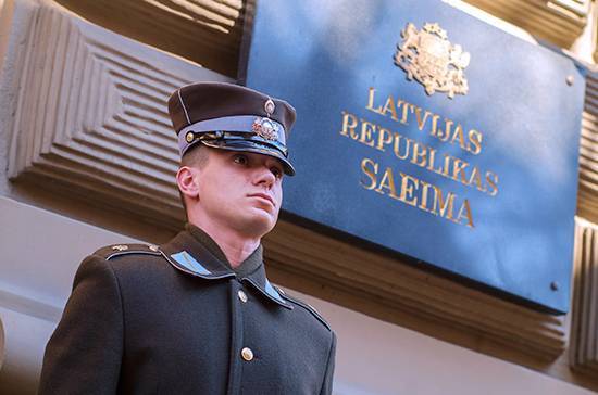 Эгил Левитс - Кришьянисом Кариньшем - Президент Латвии не против, чтобы сейм работал удалённо из-за коронавируса - pnp.ru - Латвия