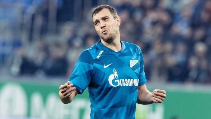 Артем Дзюба - Форвард "Зенита" Артем Дзюба подверг критике россиян из-за отношения к карантину - piter.tv - Россия