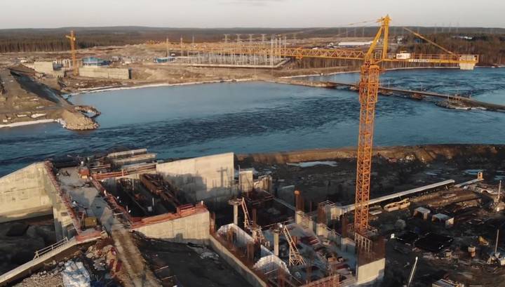 Николай Макаров - На строящихся в Карелии ГЭС начали укреплять подмытую дамбу - vesti.ru - Карелия