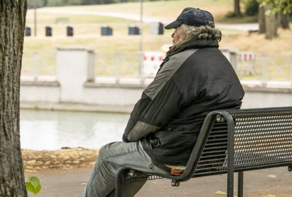 Палатка его дом: 65-летний Петр живет в парке 8 лет - germania.one - Германия - Бавария