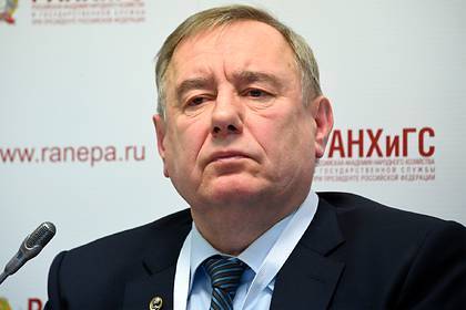 Николай Брико - Главный эпидемиолог Минздрава дал прогноз по коронавирусу на май - lenta.ru - Россия