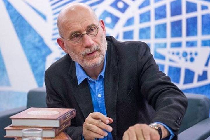 Борис Акунин - Писатель Борис Акунин рассказал, как перенес коронавирус - mk.ru
