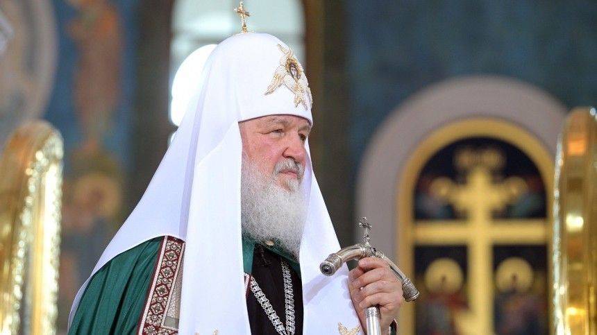 патриарх Кирилл - Патриарх Кирилл призвал россиян воздержаться от посещения храмов из-за коронавируса - 5-tv.ru - Русь