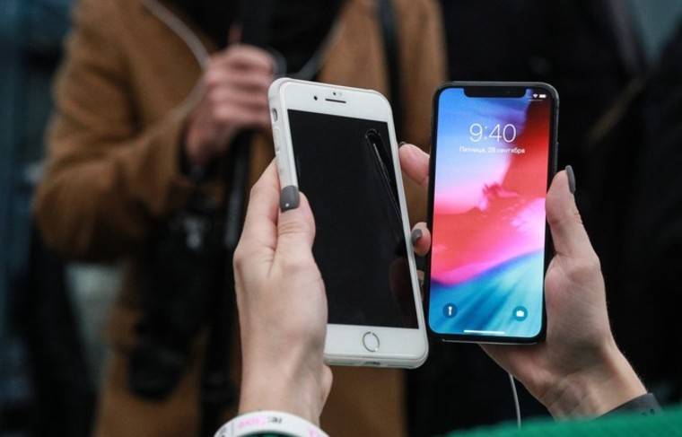 Apple согласилась выплатить компенсацию владельцам замедлившихся iPhone - news.ru