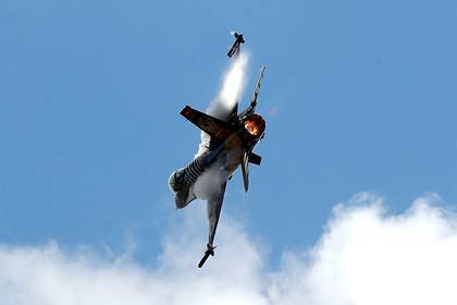 Башар Асад - Сирийские самолеты приостановили полеты после атаки турецкого F-16 - newsland.com - Сирия - Турция