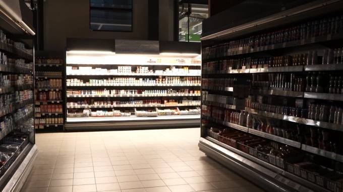 Владимир Путин - Путин призвал изменить порядок обслуживания в магазинах и аптеках - piter.tv - Москва