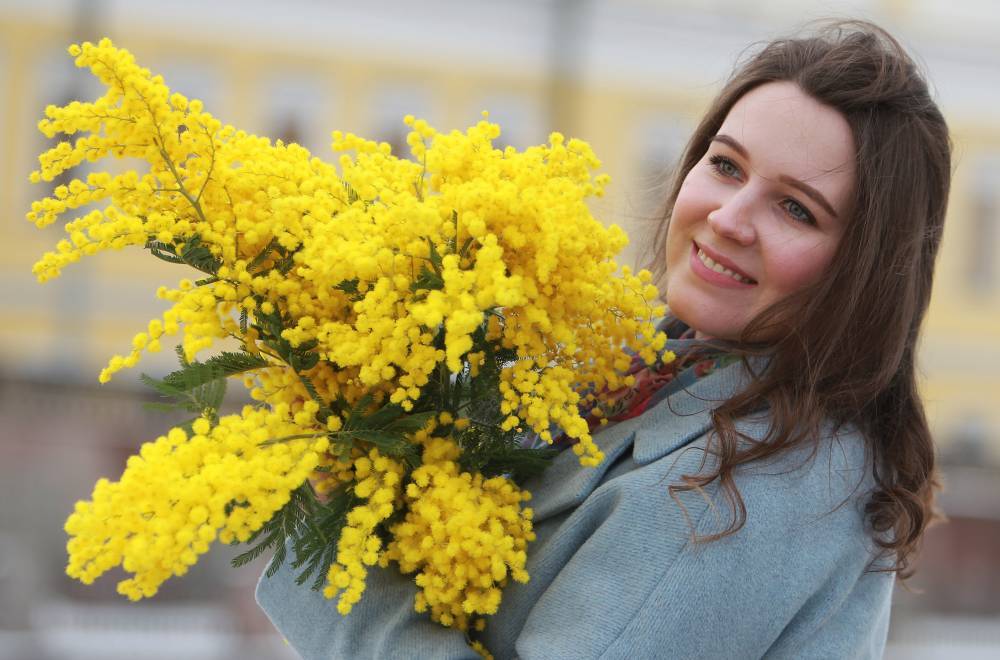 Более 30 тысяч цветов подарят женщинам волонтеры 8 марта в Москве - vm.ru - Москва