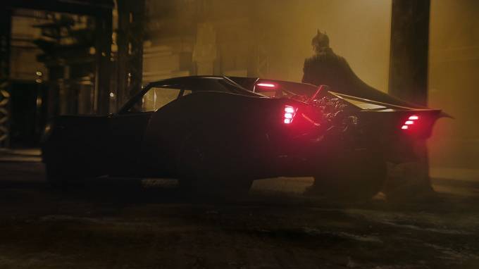 Зак Снайдер - Режиссер нового "Бэтмена" показал кадры с Бэтмобилем - piter.tv