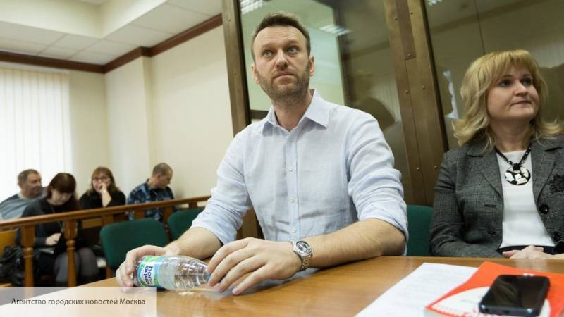 Алексей Навальный - Станислав Блохин - ФБК Навального впервые оштрафовали на 500 тысяч рублей - politros.com