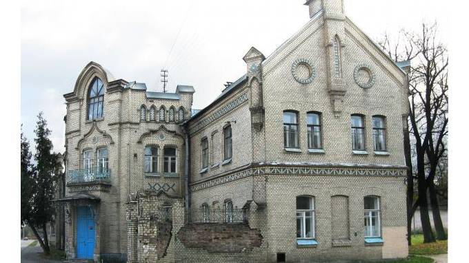 В Пушкине незаконно демонтировали несущие конструкции усадебного дома Кокорева - piter.tv - район Пушкинский
