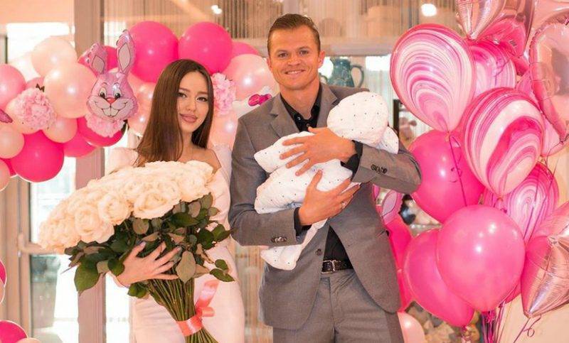 Дмитрий Тарасов - Анастасия Костенко - Тарасов и Костенко рассекретили имя второй дочери - bloknot.ru
