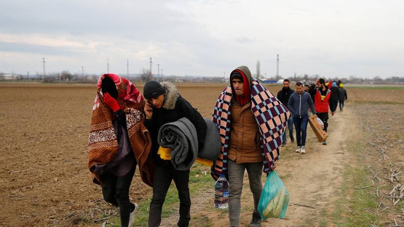 Сулейман Сойлу - Более 142 тысяч беженцев пересекли границу Турции с Грецией - russian.rt.com - Турция - Греция