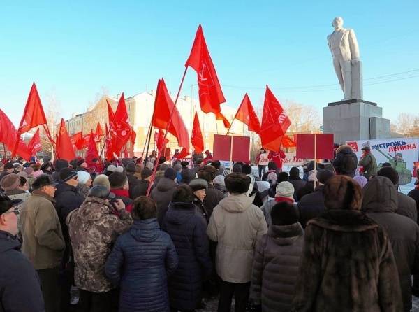 Вопрос о сносе памятника Ленину в Ревде отложен - nakanune.ru