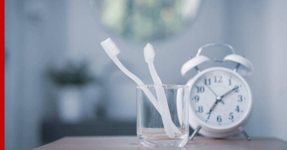 Эксперты предупредили об опасности хранения зубных щеток в ванной - profile.ru - Австралия