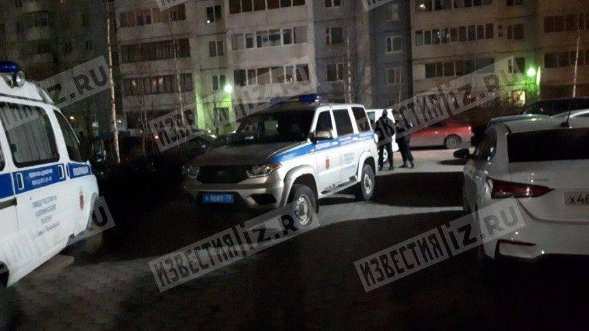 Видео с места, где обнаружили тело подростка в одном из домов Петербурга - 5-tv.ru - Санкт-Петербург - район Колпинский - с. Видео