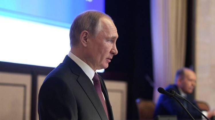 Владимир Путин - Путин выступил за ограничение сроков президентства в РФ - polit.info - Россия