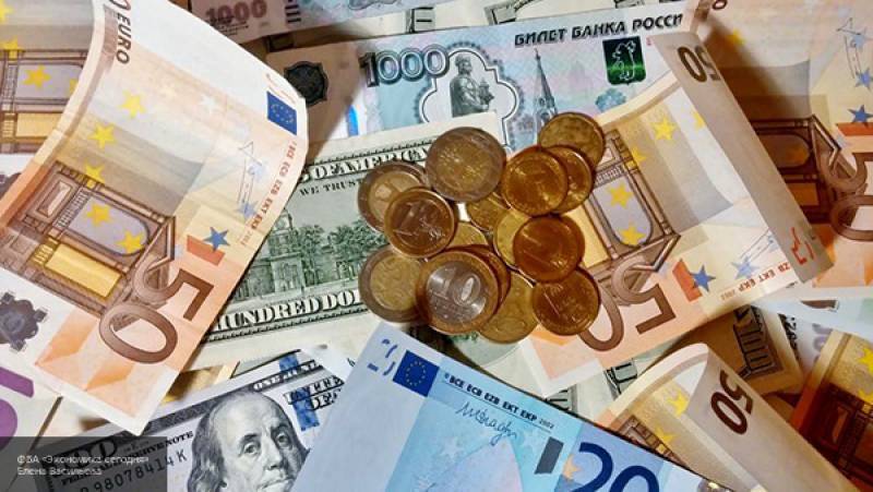 Кристина Амелина - Евро превысил 85 рублей на международных торгах - nation-news.ru - Лондон