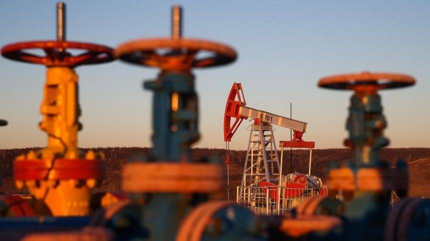 Антон Шабанов - Эксперт рассказал, почему рухнули цены на нефть и будут ли они снижаться дальше - 5-tv.ru - Россия
