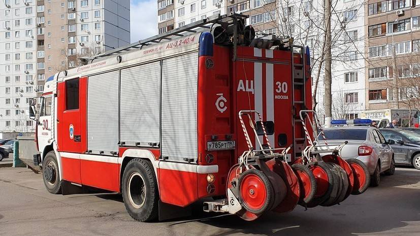 Два человека погибли при пожаре в жилом доме в Москве - russian.rt.com - Москва - Ростовская обл. - Батайск